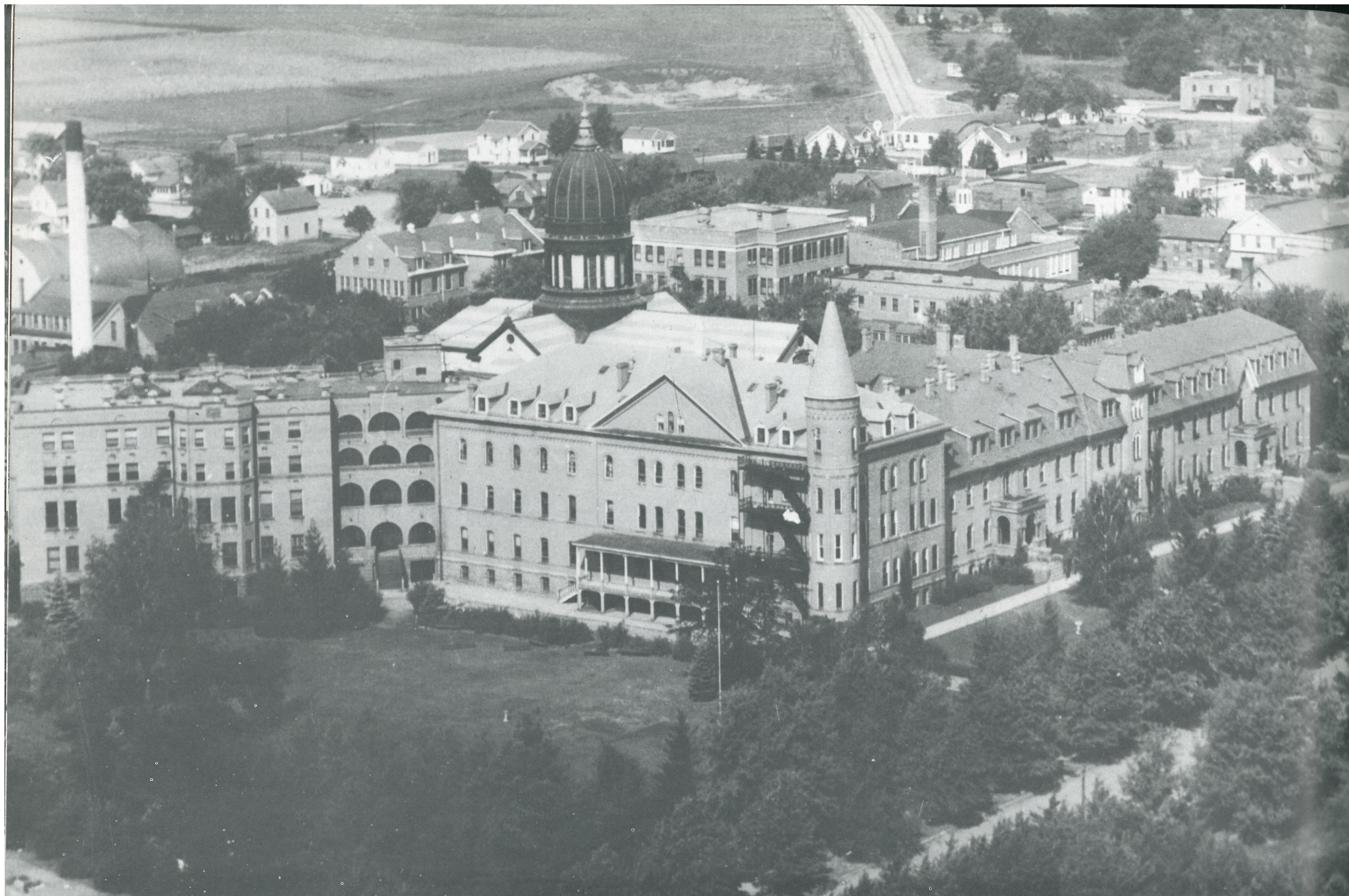 Picture of Main Building from Harvest (published in 1957)