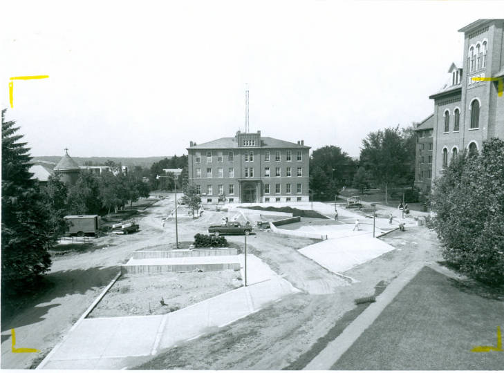 Construction and landscaping of mall, 1982